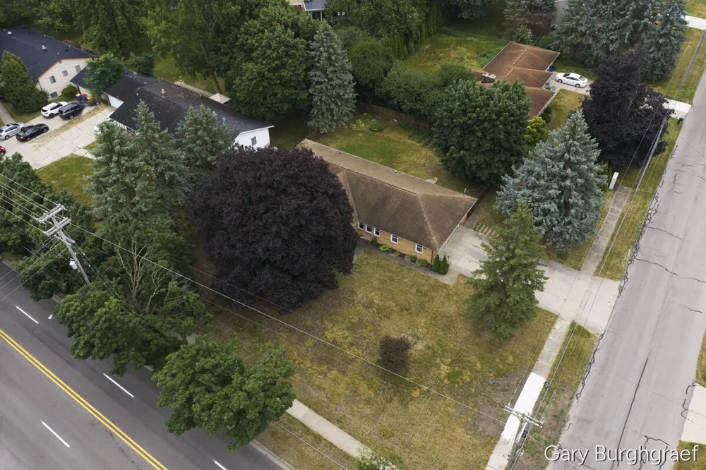 3026 Burton Street SE Grand Rapids, MI 49546