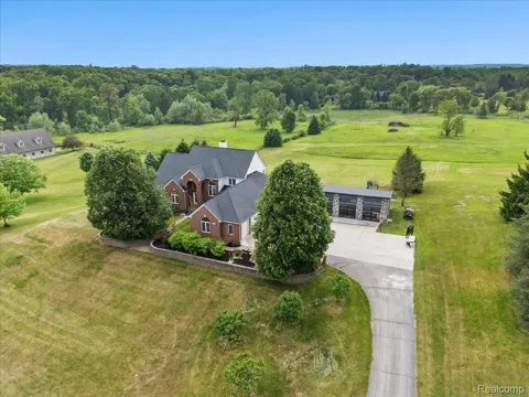2160 W Buell Rd