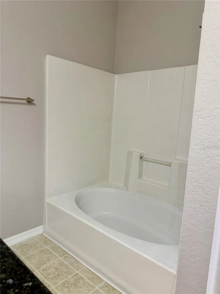 826 GRAND REGENCY POINT #203 Altamonte Springs, FL 32714