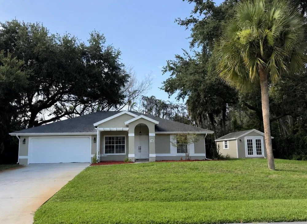 1290 5th Place Vero Beach, FL 32962