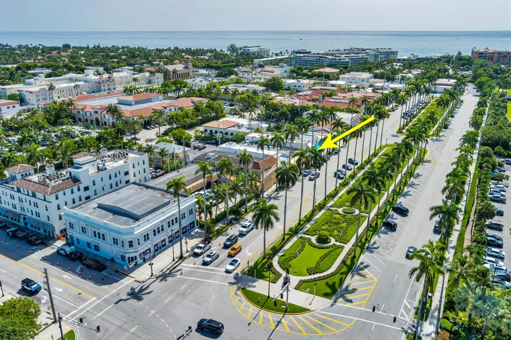 255 Royal Poinciana Way Palm Beach, FL 33480