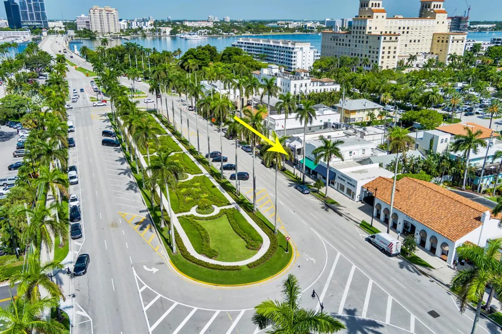 255 Royal Poinciana Way Palm Beach, FL 33480