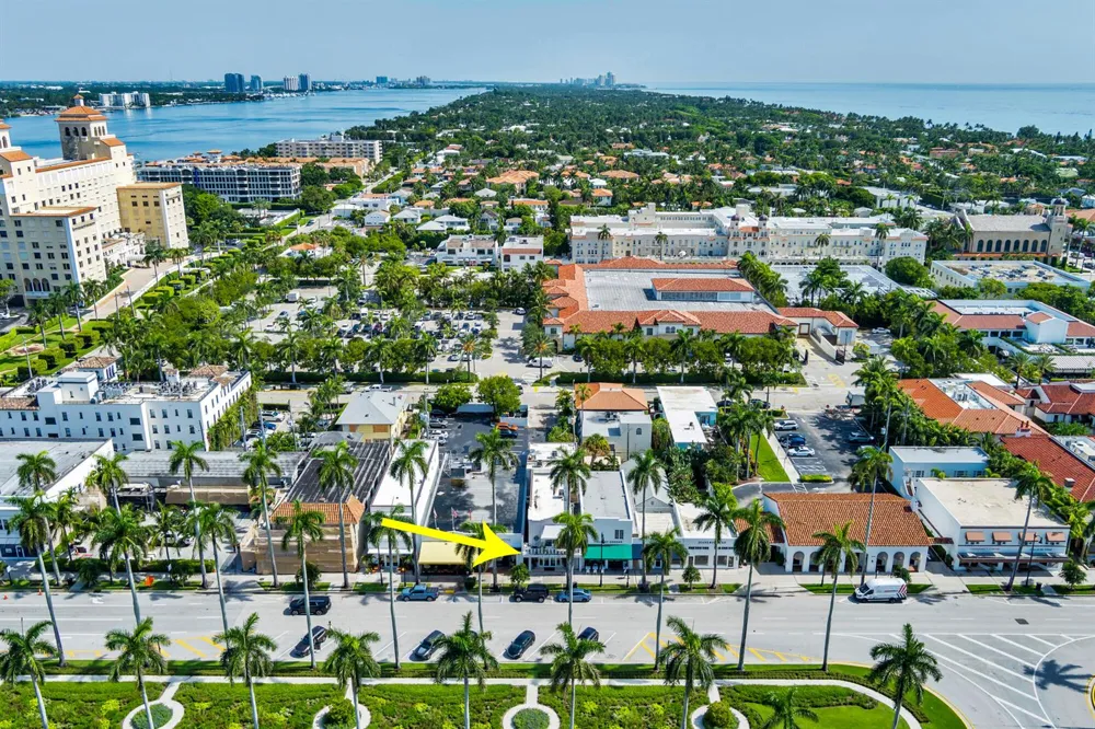 255 Royal Poinciana Way Palm Beach, FL 33480