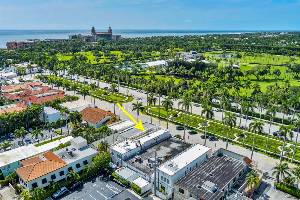 255 Royal Poinciana Way Palm Beach, FL 33480