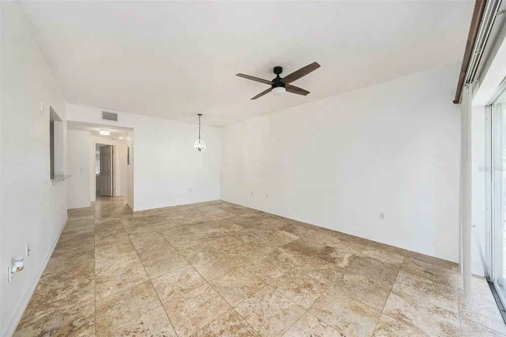 6011 SKYDALE WAY #101 Riverview, FL 33578