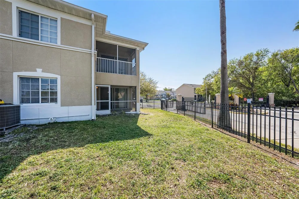 6011 SKYDALE WAY #101 Riverview, FL 33578