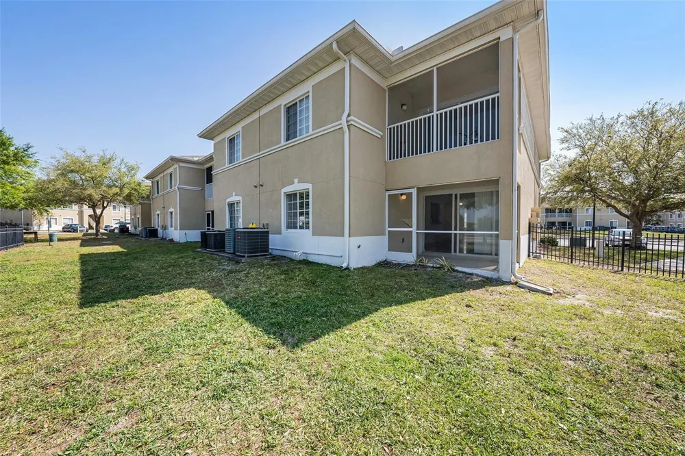 6011 SKYDALE WAY #101 Riverview, FL 33578