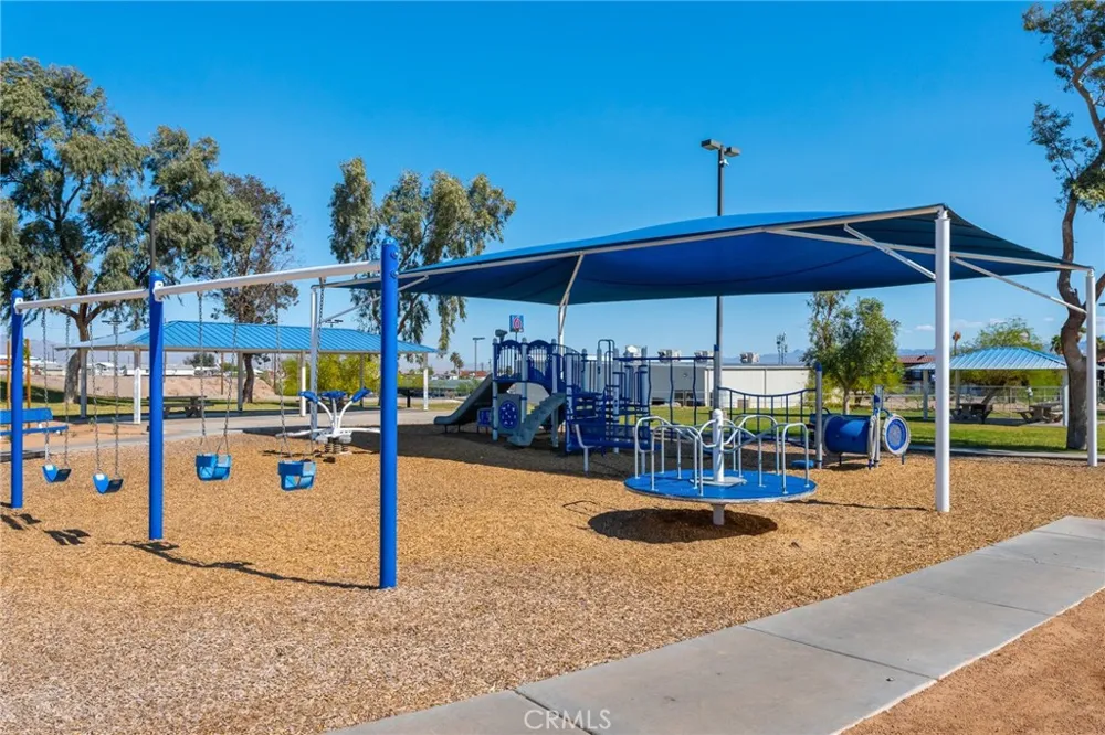 1904 Cortez Needles, CA 92363