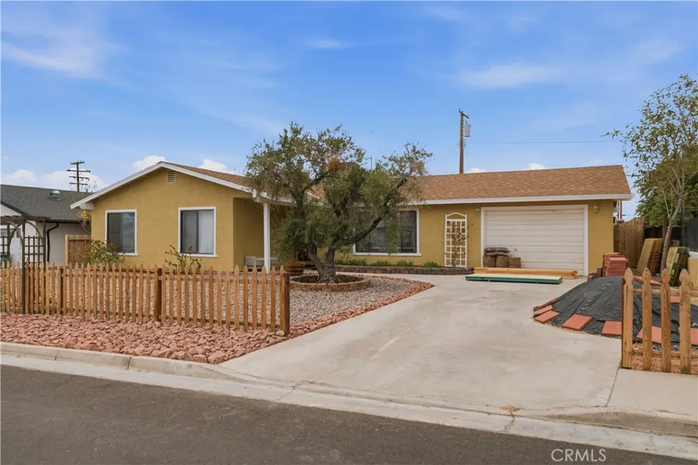 1904 Cortez Needles, CA 92363