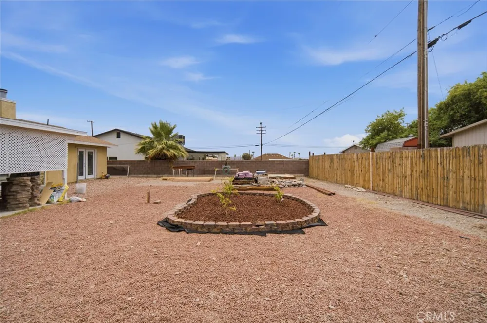 1904 Cortez Needles, CA 92363
