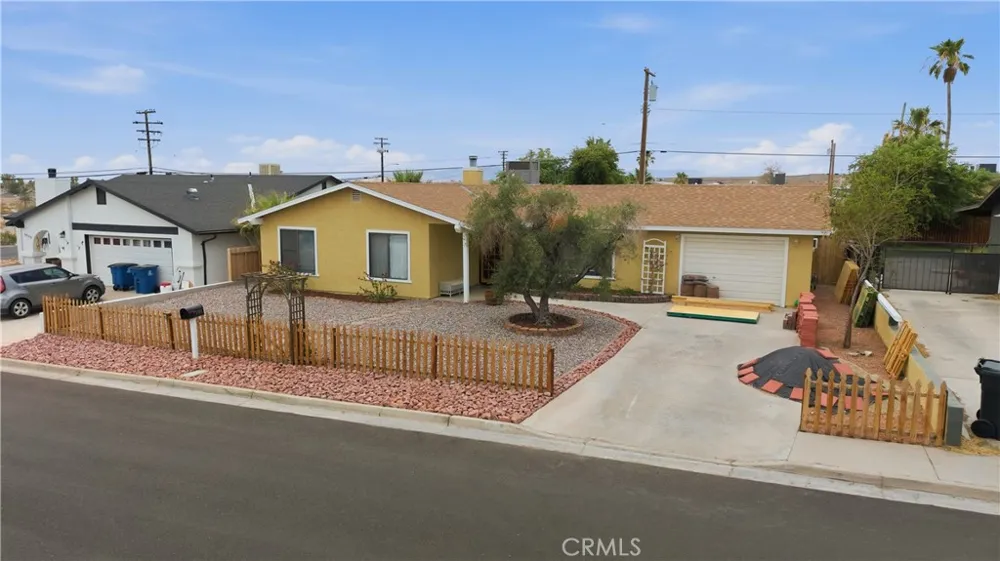 1904 Cortez Needles, CA 92363