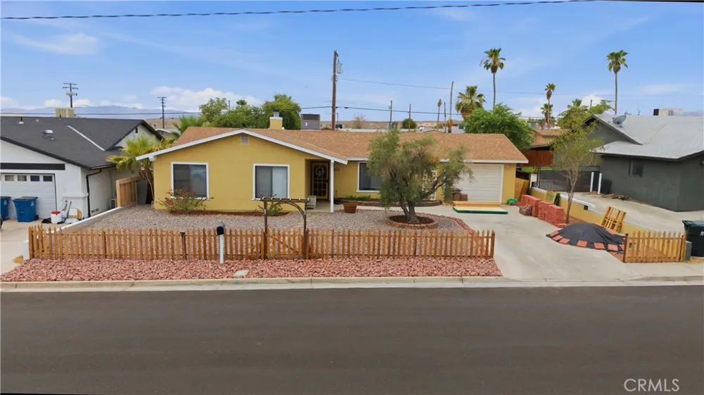 1904 Cortez Needles, CA 92363
