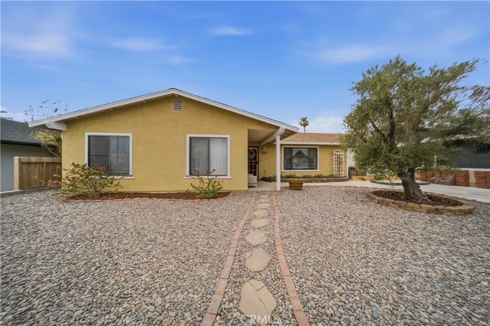 1904 Cortez Needles, CA 92363