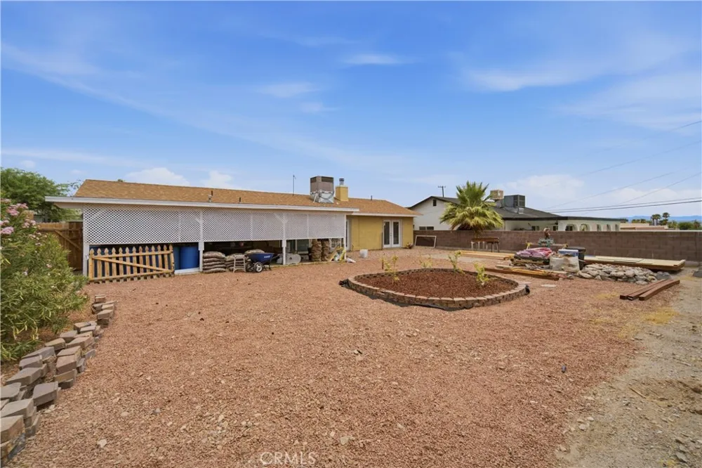 1904 Cortez Needles, CA 92363