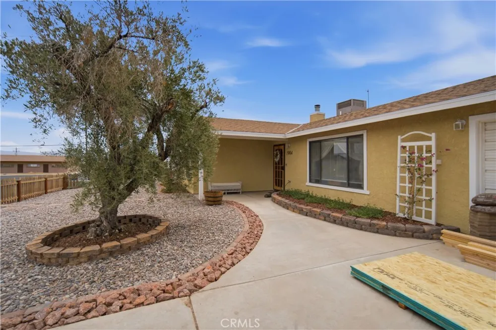 1904 Cortez Needles, CA 92363