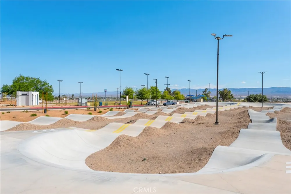 1904 Cortez Needles, CA 92363