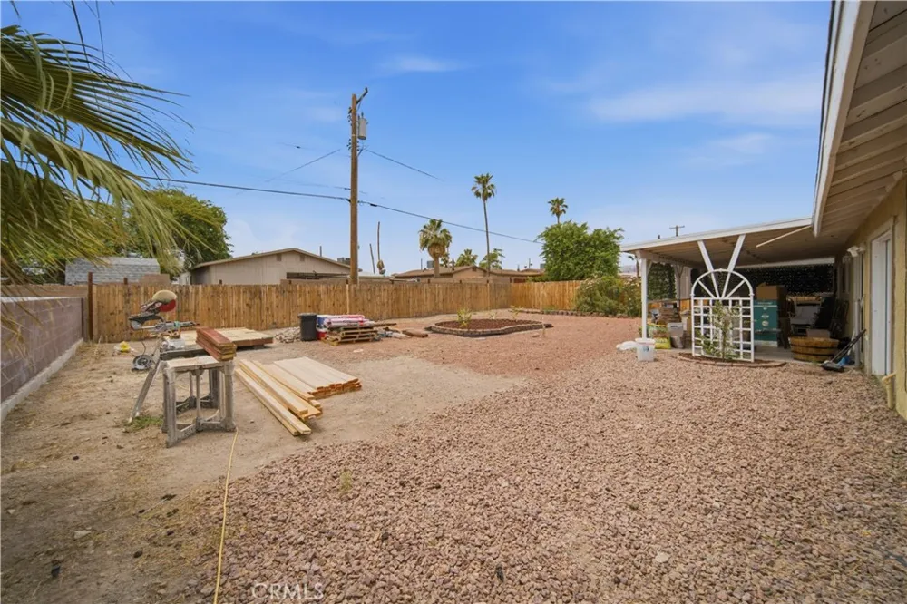 1904 Cortez Needles, CA 92363