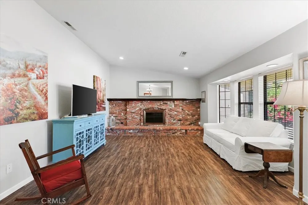 2143 Locust Court Hughson, CA 95326