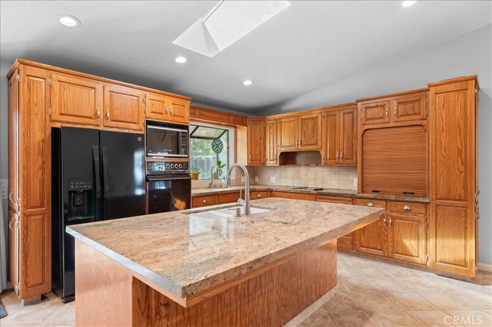 2143 Locust Court Hughson, CA 95326