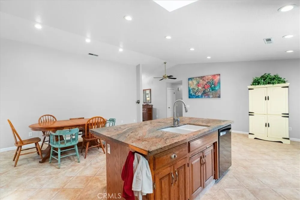 2143 Locust Court Hughson, CA 95326