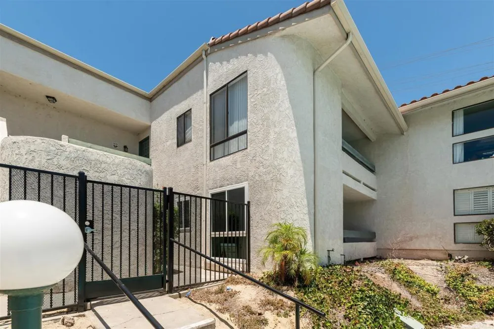 2304 Altisma Way #108 Carlsbad, CA 92009
