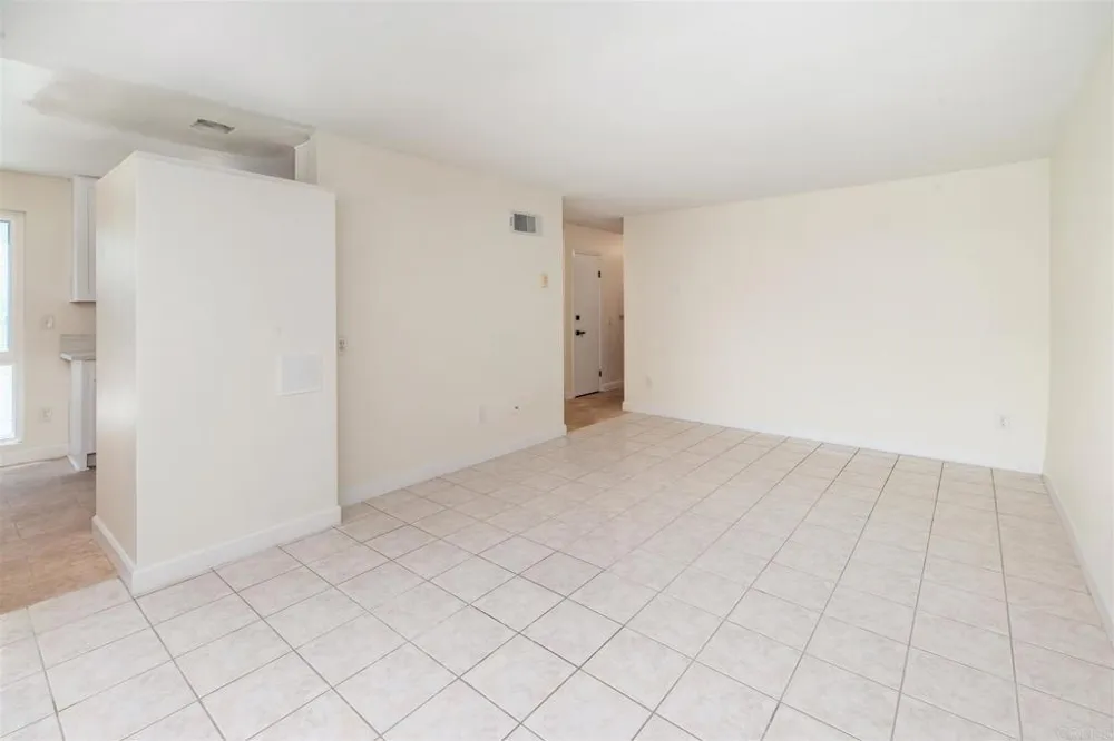2304 Altisma Way #108 Carlsbad, CA 92009