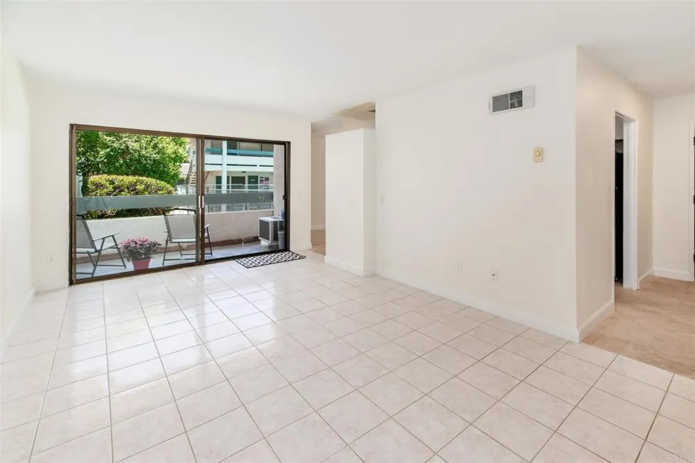 2304 Altisma Way #108 Carlsbad, CA 92009