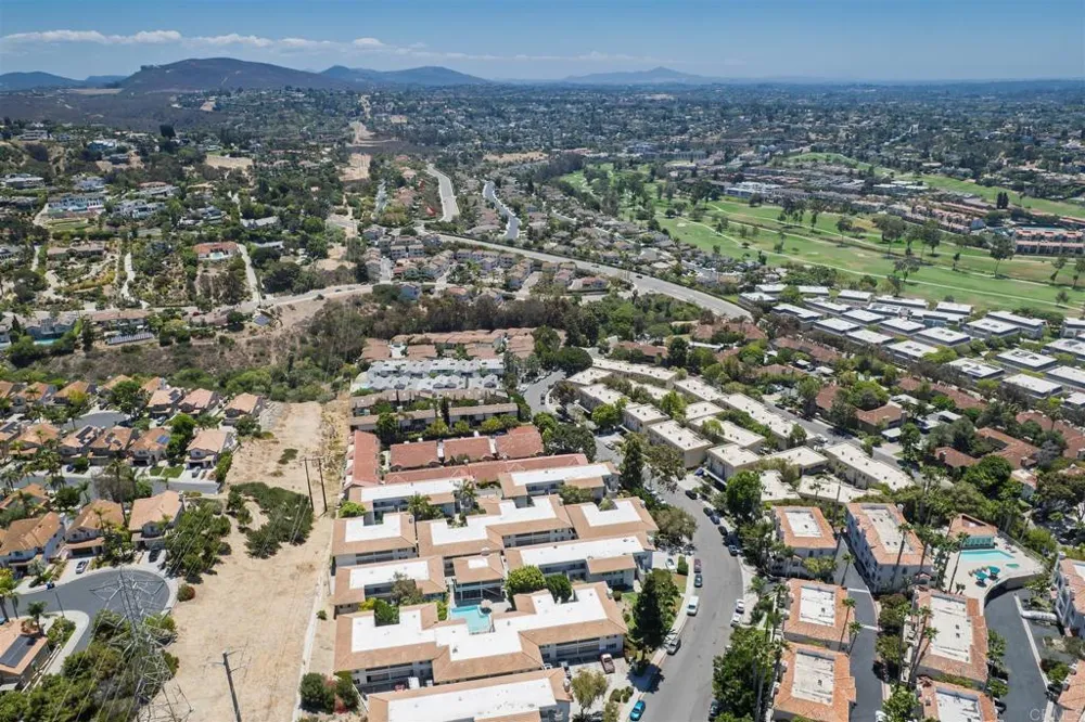 2304 Altisma Way #108 Carlsbad, CA 92009