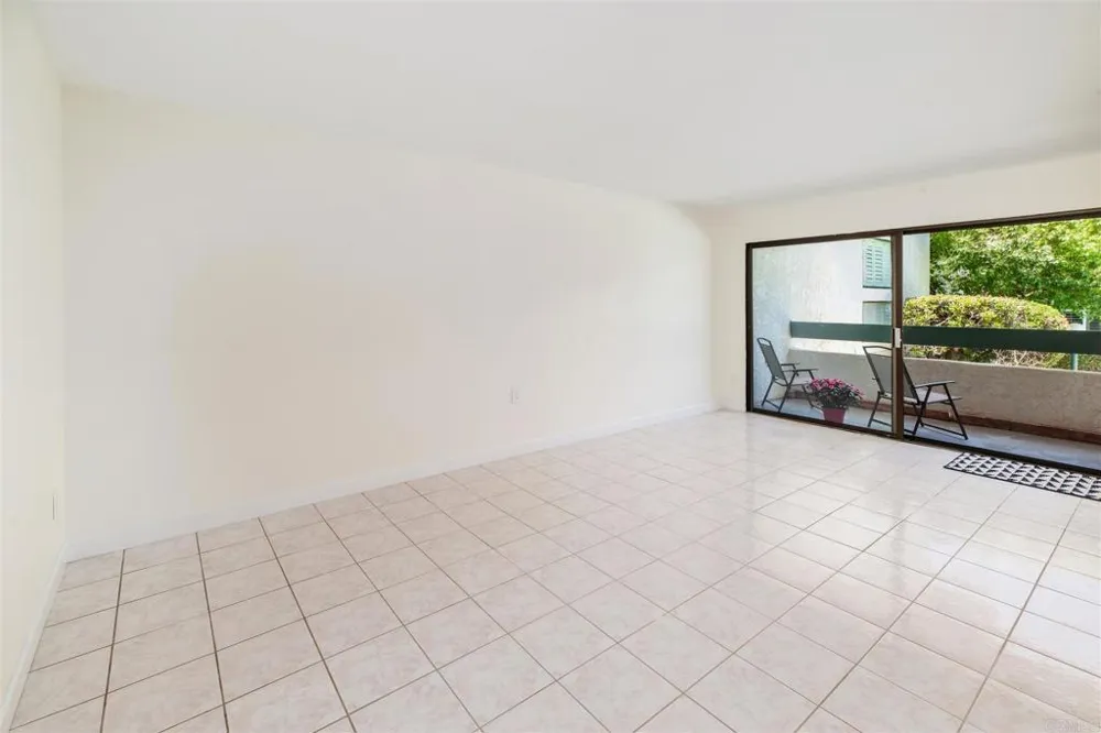 2304 Altisma Way #108 Carlsbad, CA 92009