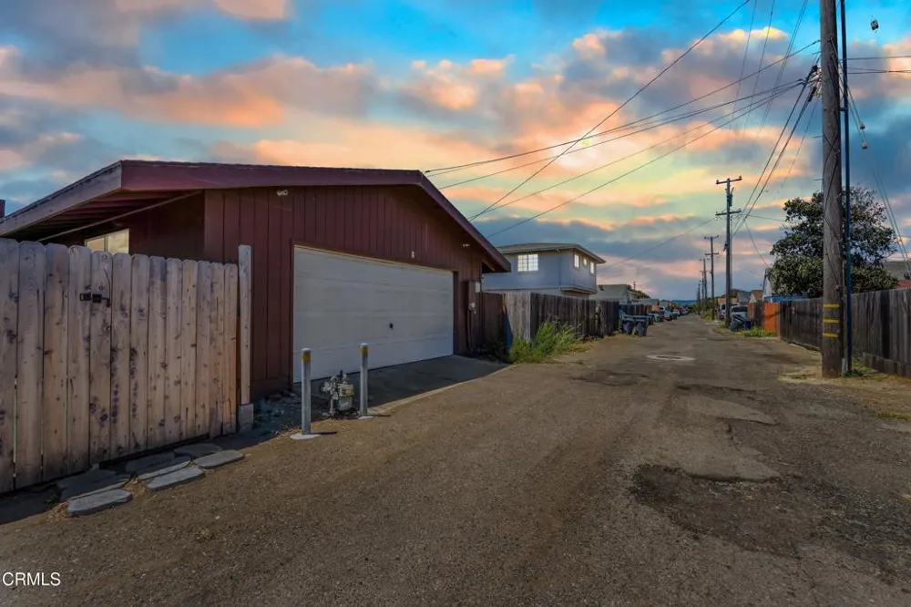 400 G STREET Lompoc, CA 93436