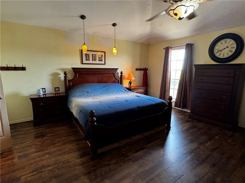 209 Cypress Point Portland, TX 78374