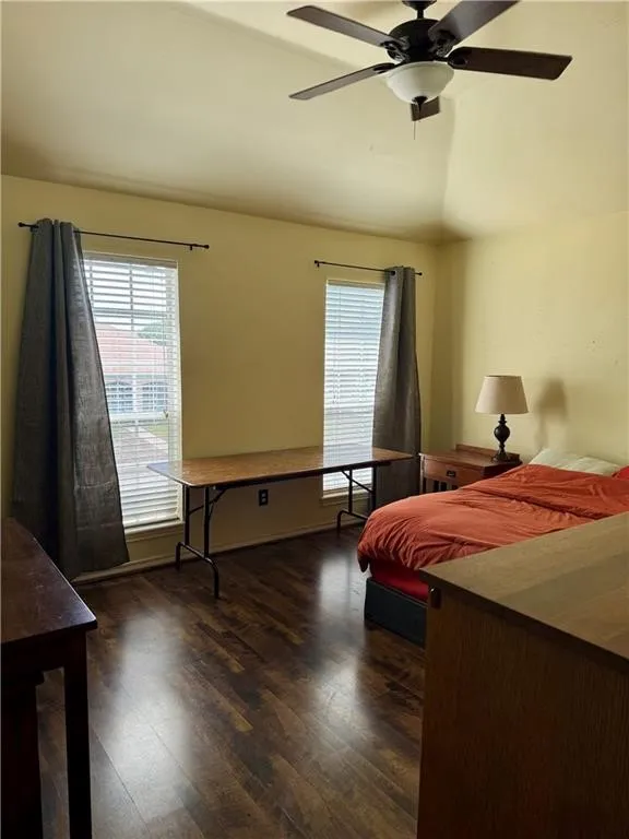 209 Cypress Point Portland, TX 78374