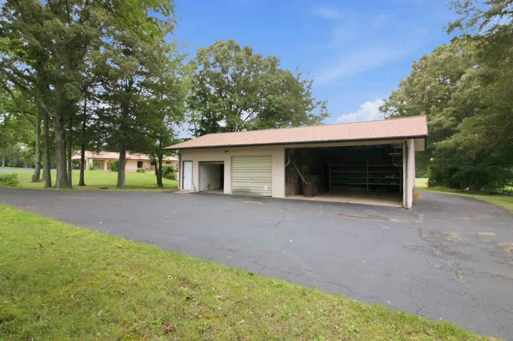 380 McIntosh Rd Paris, TN 38242