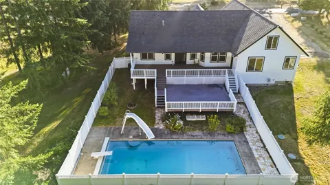 128 Flagstone Drive