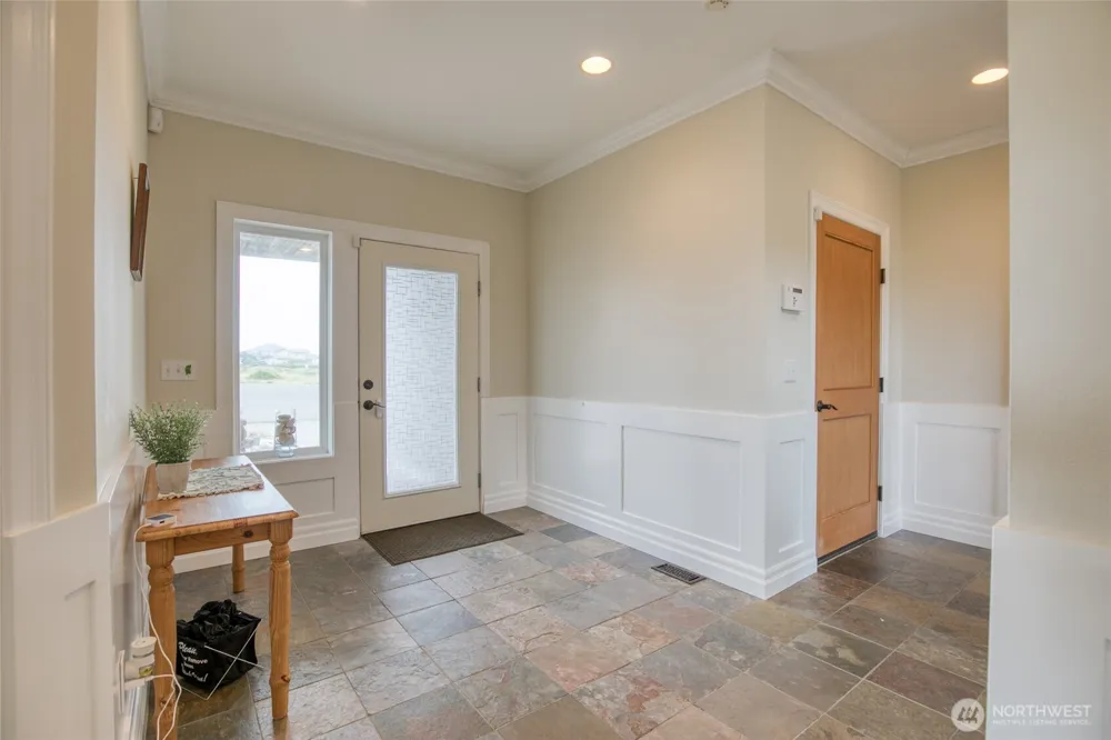 470 W Wind Street Ocean Shores, WA 98569