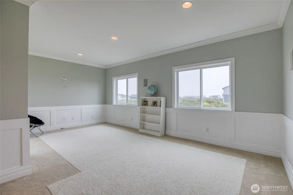 470 W Wind Street Ocean Shores, WA 98569