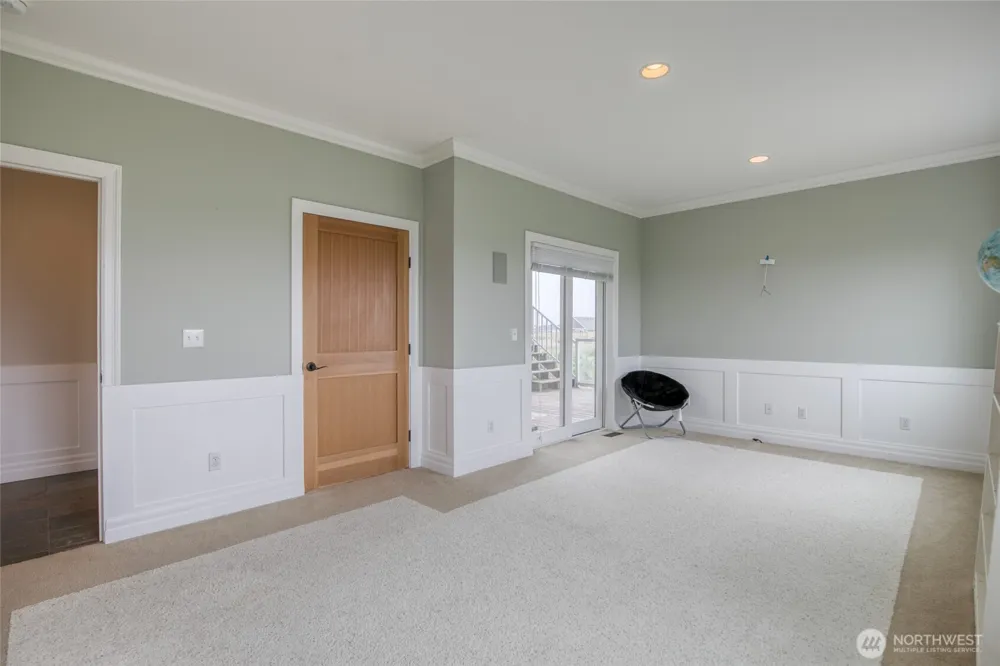 470 W Wind Street Ocean Shores, WA 98569
