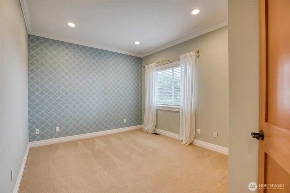 470 W Wind Street Ocean Shores, WA 98569
