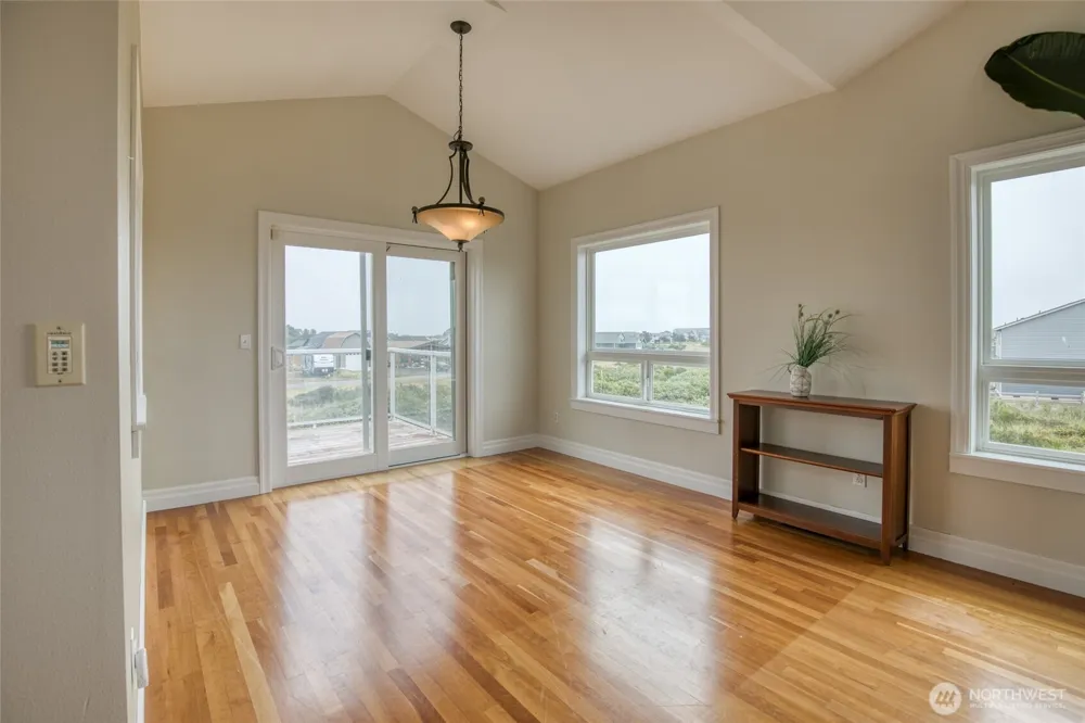 470 W Wind Street Ocean Shores, WA 98569