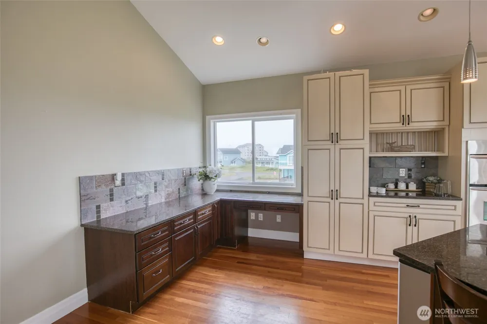 470 W Wind Street Ocean Shores, WA 98569