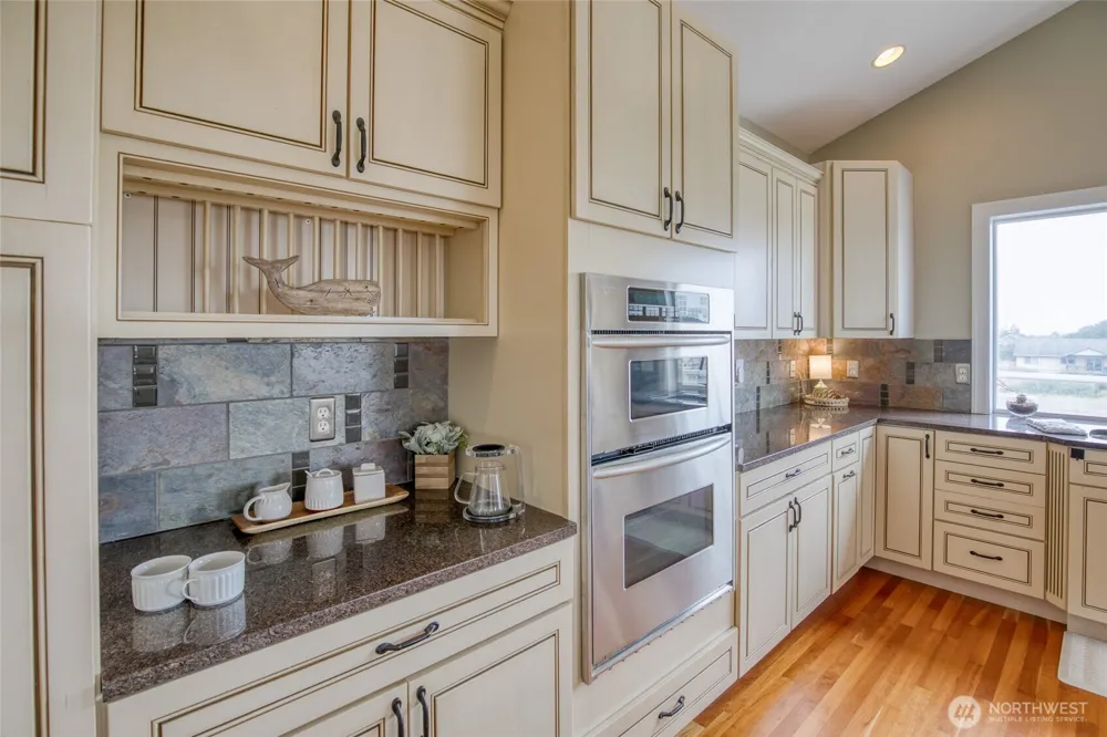 470 W Wind Street Ocean Shores, WA 98569