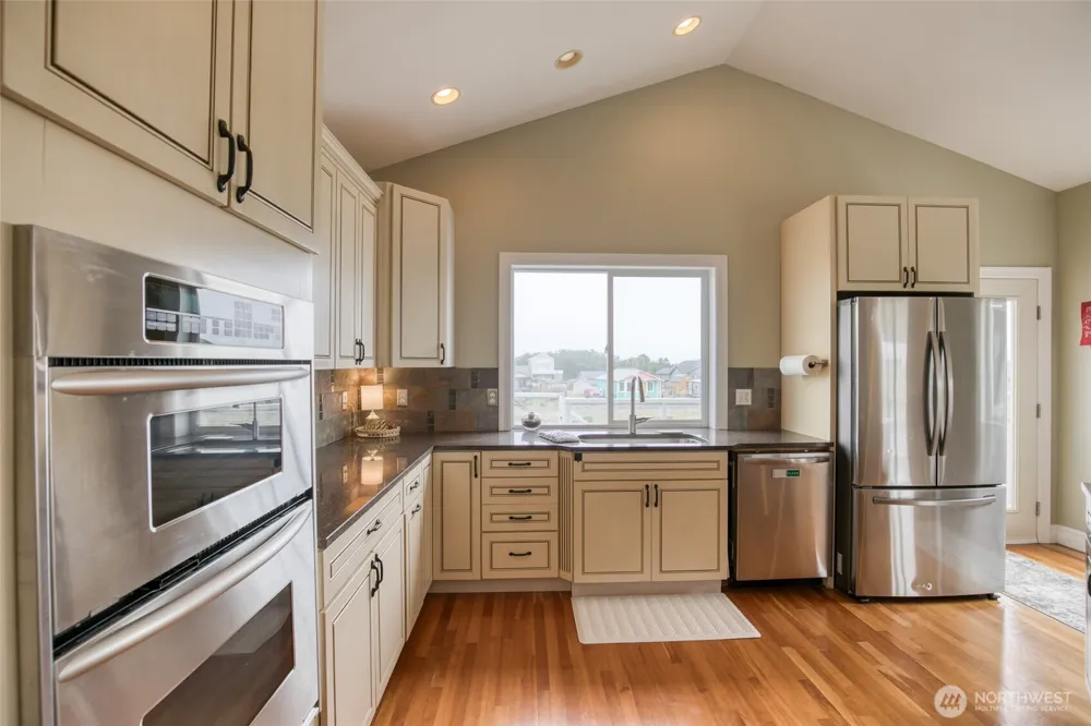 470 W Wind Street Ocean Shores, WA 98569