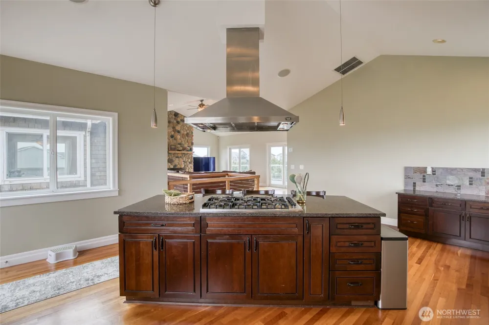 470 W Wind Street Ocean Shores, WA 98569
