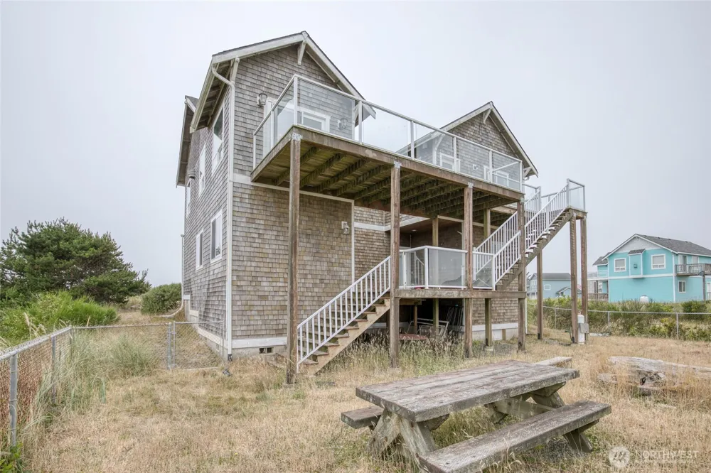 470 W Wind Street Ocean Shores, WA 98569
