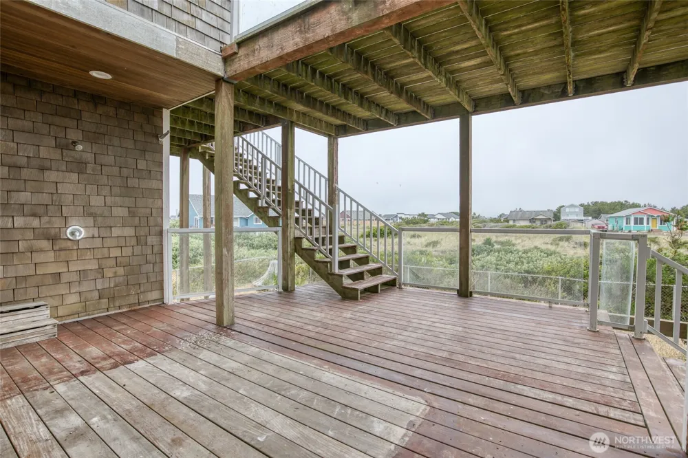 470 W Wind Street Ocean Shores, WA 98569