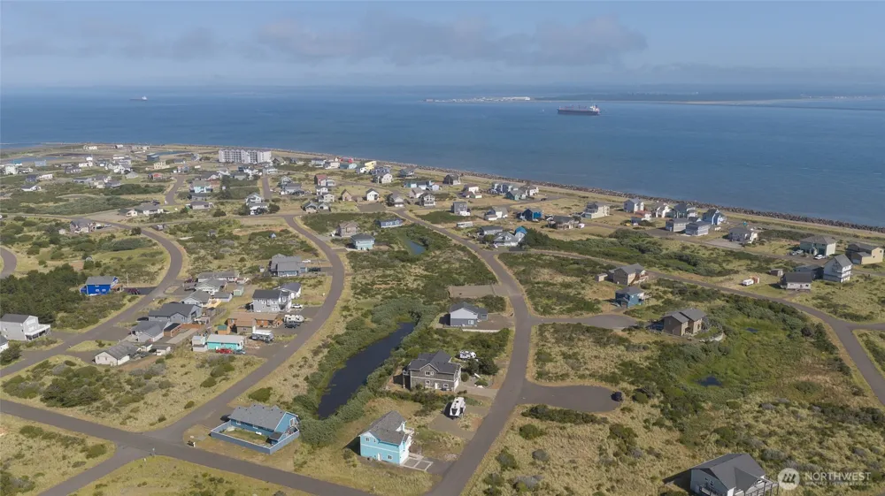 470 W Wind Street Ocean Shores, WA 98569