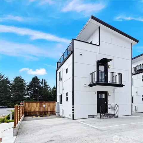 890 Magellan Avenue #1