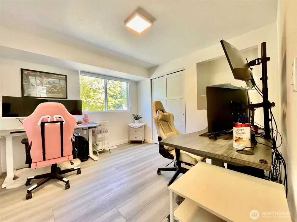 1261 150th Avenue SE Bellevue, WA 98007