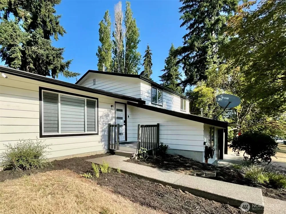 1261 150th Avenue SE Bellevue, WA 98007