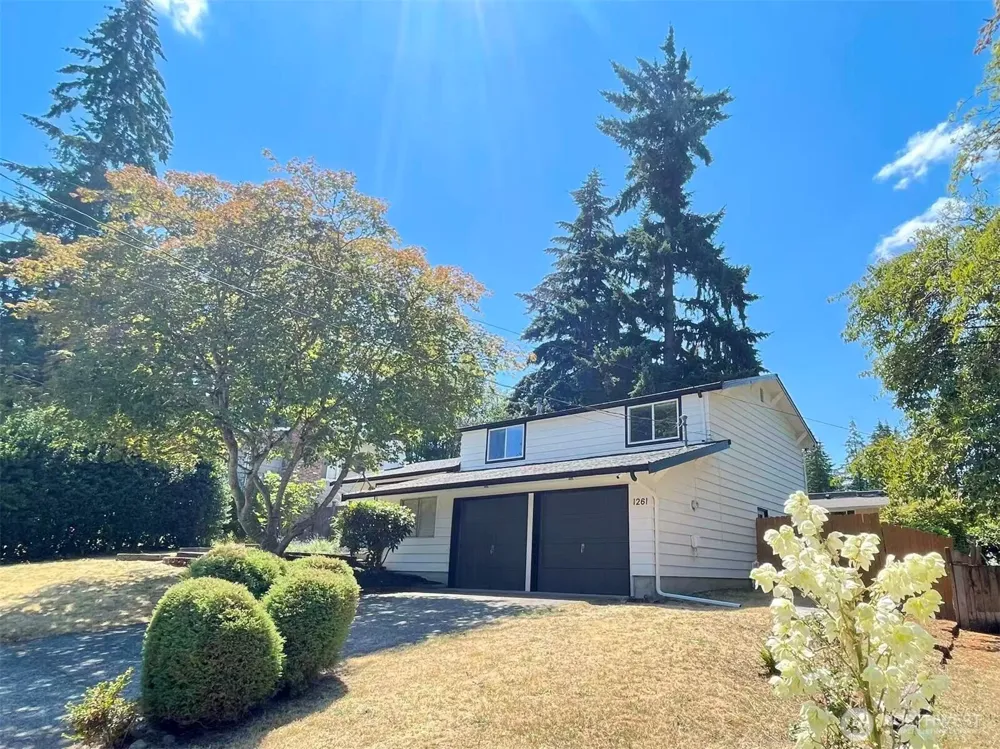 1261 150th Avenue SE Bellevue, WA 98007